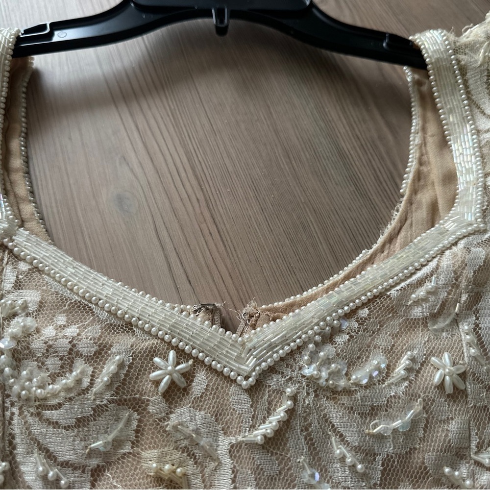 VTG Nude Beige Lace Pearl Beaded Dress- UPDATED PHOTOS w MEASUREMENTS - Picture 13 of 16